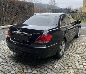 Honda Legend (IV) 3.5 V6, 217 kW, r. v. 2008 - 7