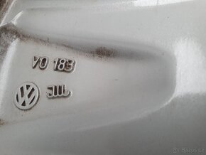 Alu kola vw 5x112 r16 6,5j et33 pneu 205/60/16 - 7