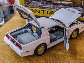 Pontiac Firebird 1989 TransAm 1:18 Greenlight - 7