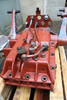 Zetor 8011 8045 víko hydraulika - 7