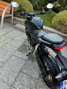 Honda CB 125 R - 7