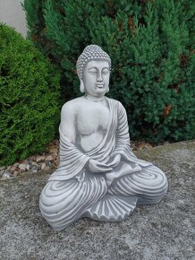 Nový střední Buddha z betonu - výška 40 cm - 7