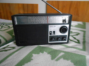 Prodám starší radiomagnetofony a radia - 7