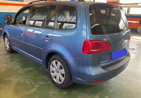 Volkswagen Touran III 2.0 Tdi 103 KW jen 139 tis km 10/2011 - 7