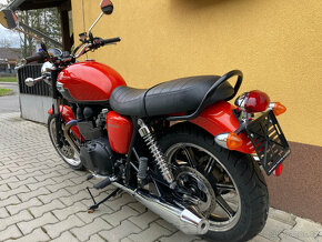 Triumph Bonneville 900 - 7