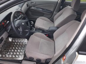 Nissan Almera 1.5 i Klima Model 2001 - 7