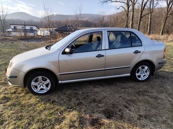 ŠKODA FABIA SEDAN 1.MAJ/ČR/SERVIS/TAŽNÉ ZAŘÍZENÍ NÍZKÉ KM - 7