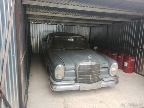 Prodám Mercedes w111. 220 S  6 válec - 7