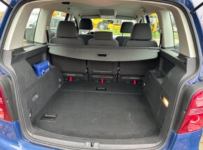 Volkswagen Touran 1,6 MPI - 7