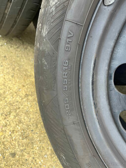 prodám Letní pneumatiky Goodyear včetně plechových disků - 7