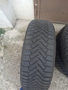 Zimní pneu 195/65 R15 s disky na Škoda Octavia - 7