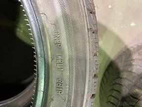 Zimní pneumatiky Barum 245/40 R18 - 7