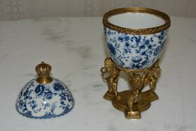 Zámecká dóza se lvy - porcelán + bronz - 7