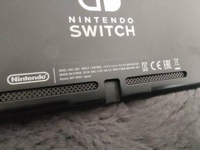 Nintendo Swich + 6 her + černý obal - 7