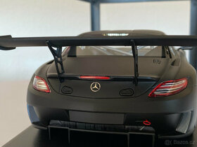 Model 1:18 Rarita Mercedes SLS AMG GT3  Minichamps - 7