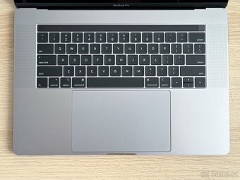 Apple MacBook Pro 15" (2018) - i7 2,6GHz, 32GB, 512GB, 560X - 7