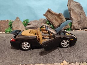 prodám model 1:18 porsche 911 996 cabrio - 7