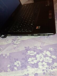 Notebook  Asus dvou jádro win 10, 8,GB,RAM - 7