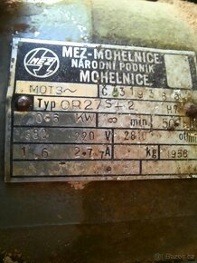 MEZ MOHELNICE asynchronní motor 600W a hřídel - 7