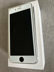 Apple Iphone SE bílý pěkný stav + sklo a obal flip - 7