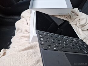 Microsoft Surface GO 64GB - 7