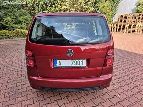 VW Touran 1.9TDI 77kW,2010,7míst,bez koroze,tažné,xenon. - 7