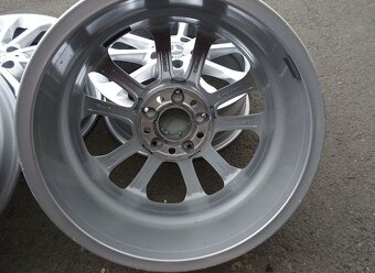 Disky originál Mercedes 17", rozteč 5x112,ET 38, šíře 6,5J - 7