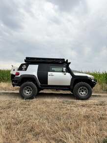 Predam toyotu Fj cruiser 4.0l V6 - 7