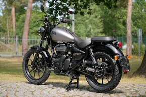 Royal Enfield Meteor 350 - HIMALAYAN GREY (Dealerská úprava) - 7