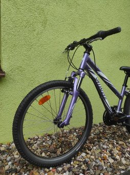 Značkové dětské kolo SPECIALIZED 24" (fialová) - 7