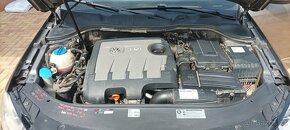 VW Passat 1,6 tdi Highline - 7