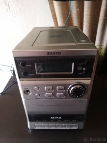 Sharp CD-BA250,Aiwansx-r51,Panasonic SA-PM04,LG,Sanyo,radia - 7