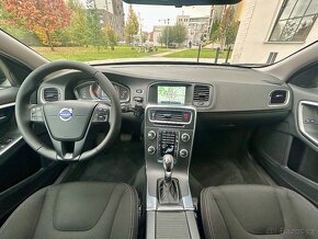 VOLVO V60 2.0D3 5VÁLCE AUTOMAT-NAVI-PDC-LED-VIRTUÁL-2014 - 7