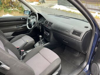 Volkswagen Golf 1.4 16V 55kW KLIMA - 7