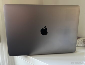 MacBook Air M1 8/256GB baterie 92% - 7