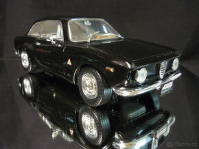 Alfa Romeo Giulia 1965 Road Signature 1/18 - 7