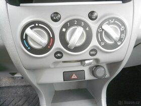 Nissan Pixo 1.0i-rok 2012 5- dveřovy - 7