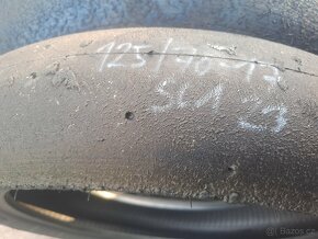 Pneumatiky Pirelli 125/70-17 jeta pár kol - 7