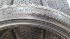 4ks zimní pneu Nokian 255/35 R19 6-7mm BMW - 7