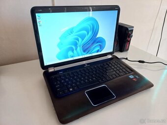 HP Pavilion dv7--UHLOPRICKA 17.3--8 GB RAM - 7