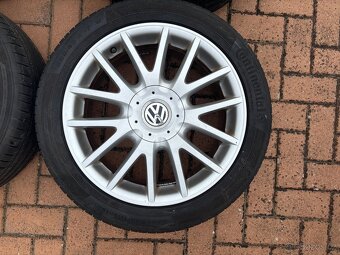 Alu orig letni sada Volkswagen 5x112 7J ET54 225/45 R17 - 7