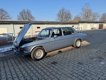 BMW e3, 3.0L - 7