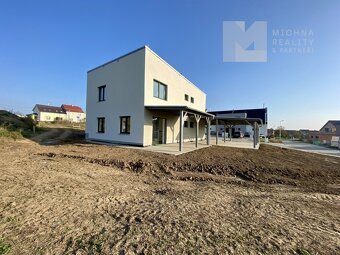 Prodej rodinného domu 5+kk, 165 m2, Pozemek 451 m2, Garáž - 7