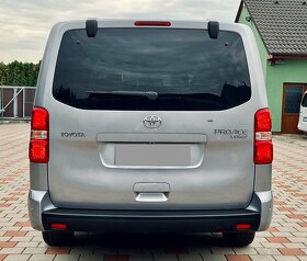 Pronájem Toyoty Proace pro 8 osob - 7