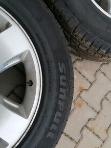 Alu kola 18” Dodge Challenger originální + letní pneu zánovn - 7