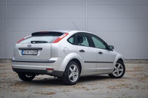 FORD FOCUS 1.6 74kW 159 000km 2007 - 7