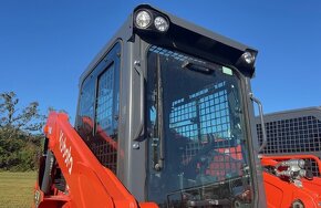 Kubota SSV65 - 7