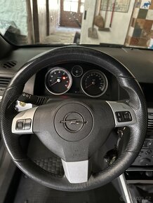Opel Astra GTC Turbo - 7
