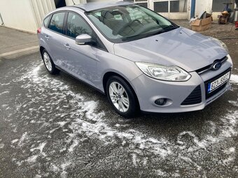 FORD Focus 1,6i - 7