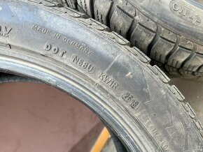 Zimní pneu GOODYEAR 245/45/18 - č. 105 - 7